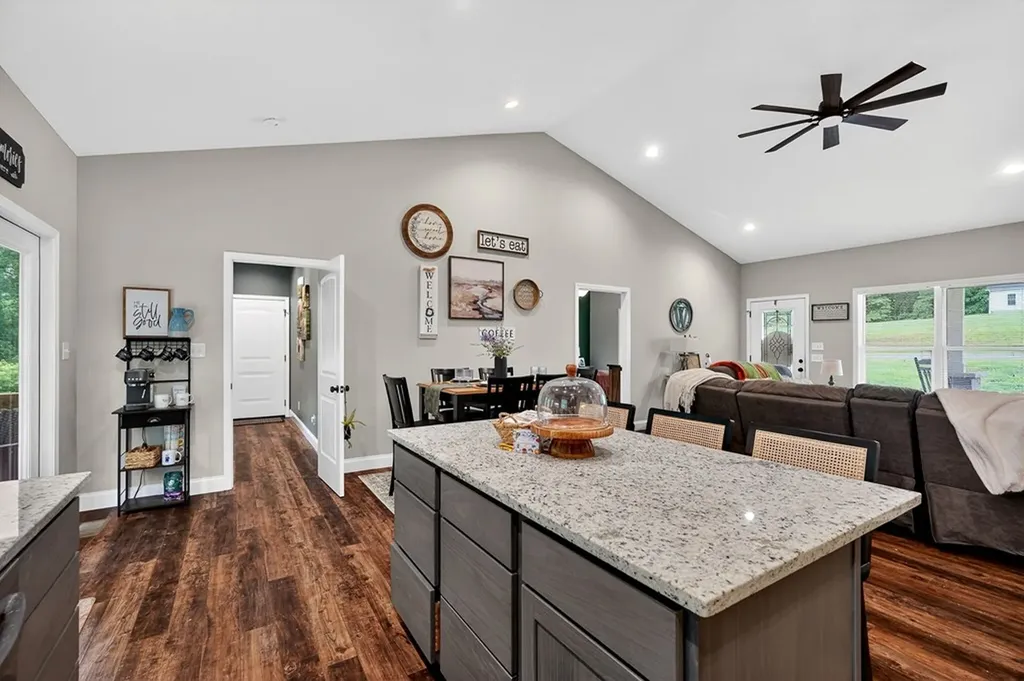 2011 Bear Creek Point Cookeville TN 38506