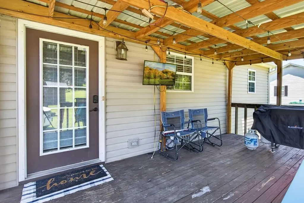 158 Thomas Road Livingston TN 38570
