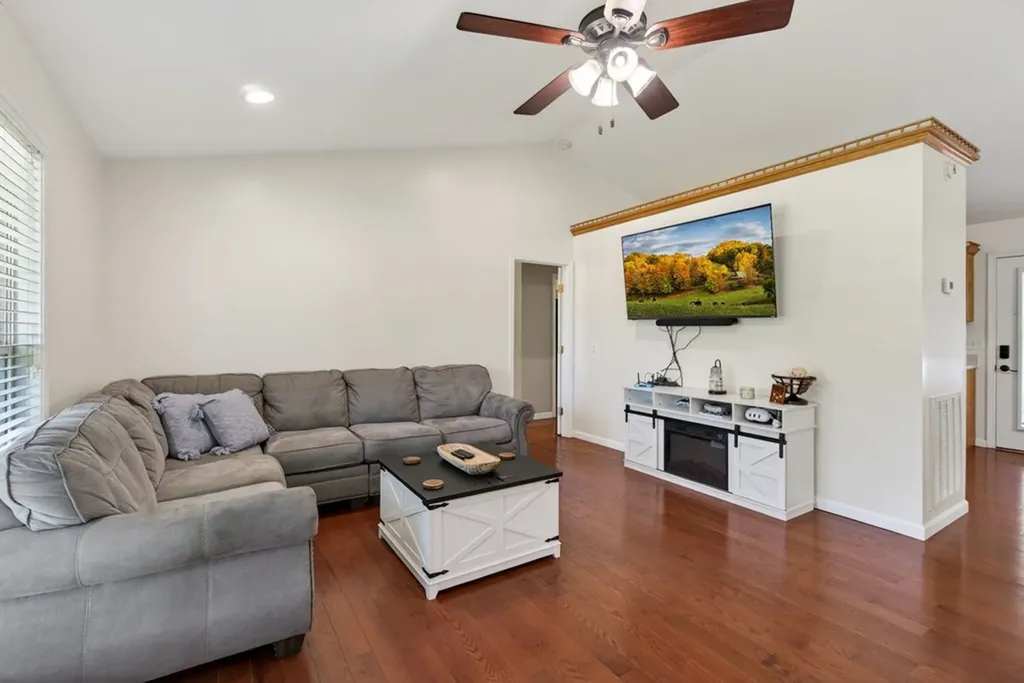 158 Thomas Road Livingston TN 38570