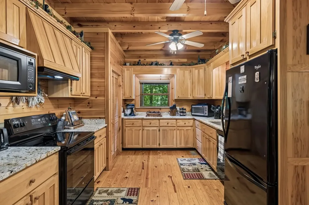 340 Doe Ridge Road Oneida TN 37841
