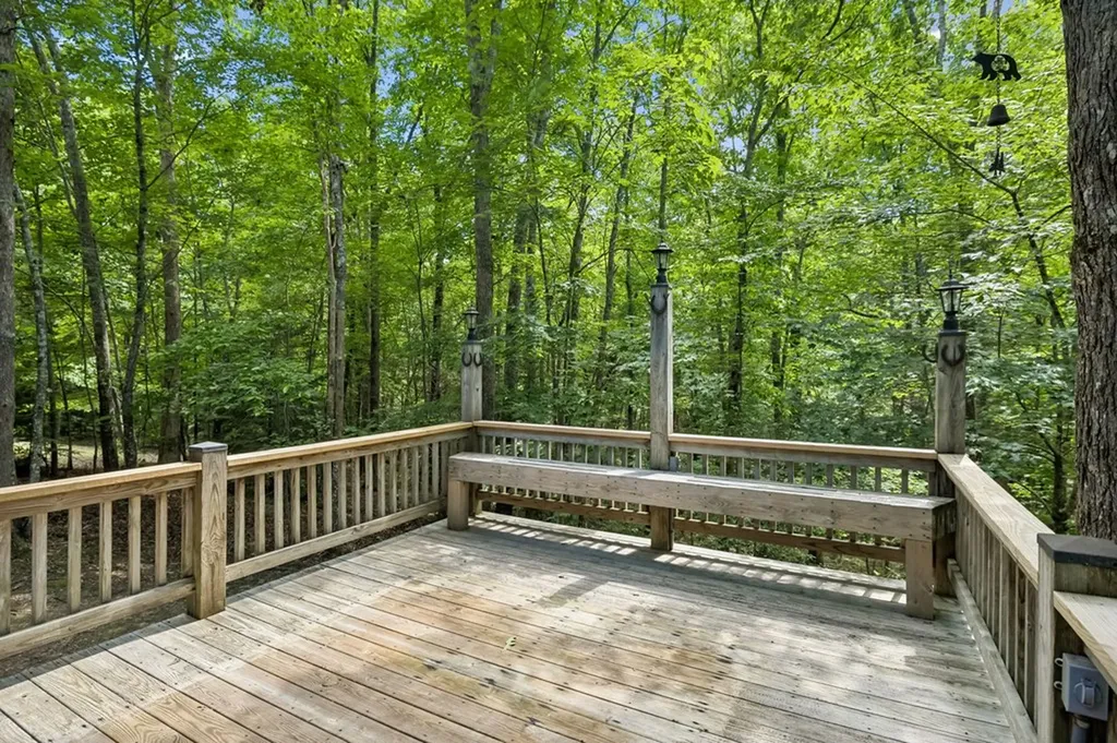 340 Doe Ridge Road Oneida TN 37841