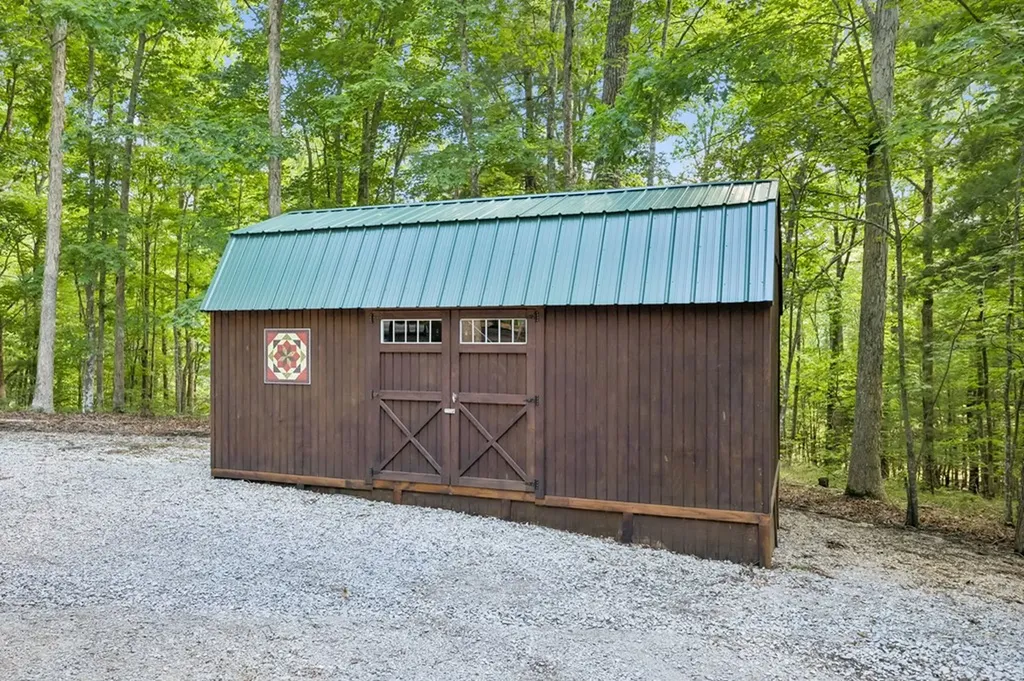 340 Doe Ridge Road Oneida TN 37841