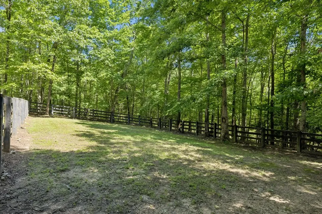 340 Doe Ridge Road Oneida TN 37841
