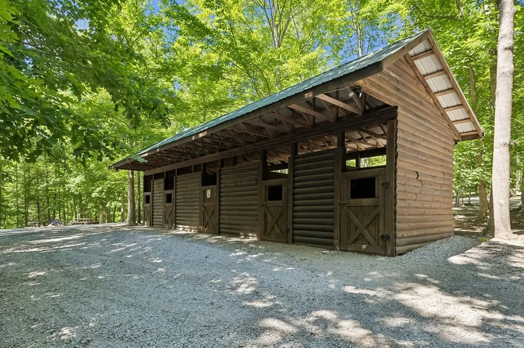 340 Doe Ridge Road Oneida TN 37841