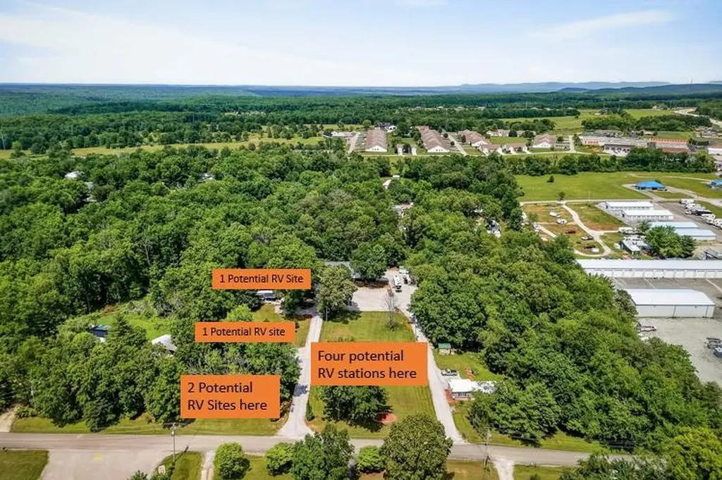 67 Woodlands Circle Crossville TN 38571