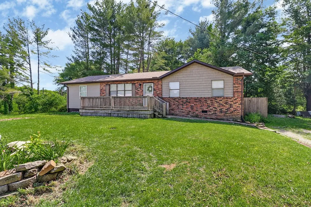 730 Iris Avenue Jamestown TN 38556
