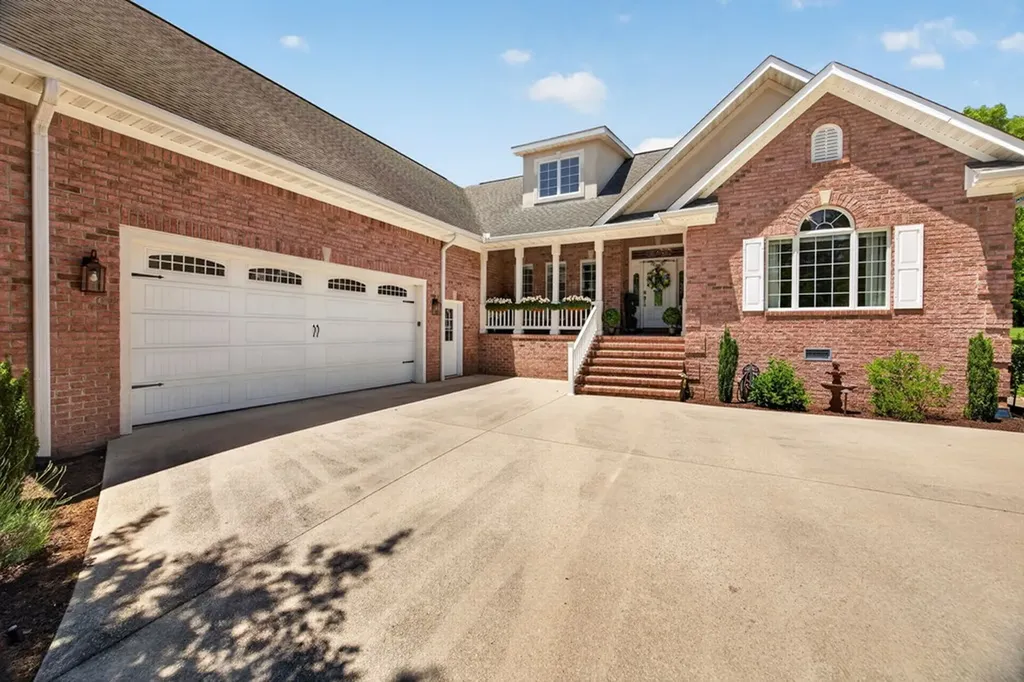 211 Tomlon Road Crossville TN 38555