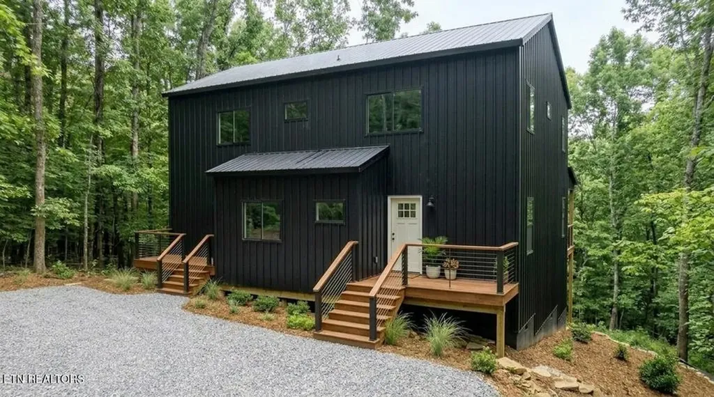 985 Soft Ridge Road Celina TN 38551