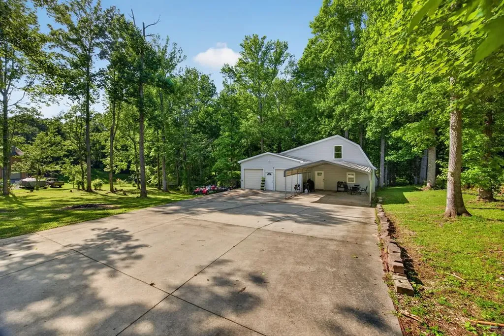 2119 Williamsburg Circle Cookeville TN 38506