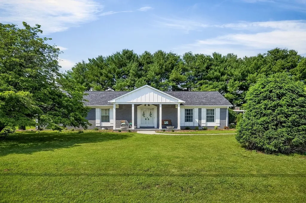 212 Oakland Drive Sparta TN 38583