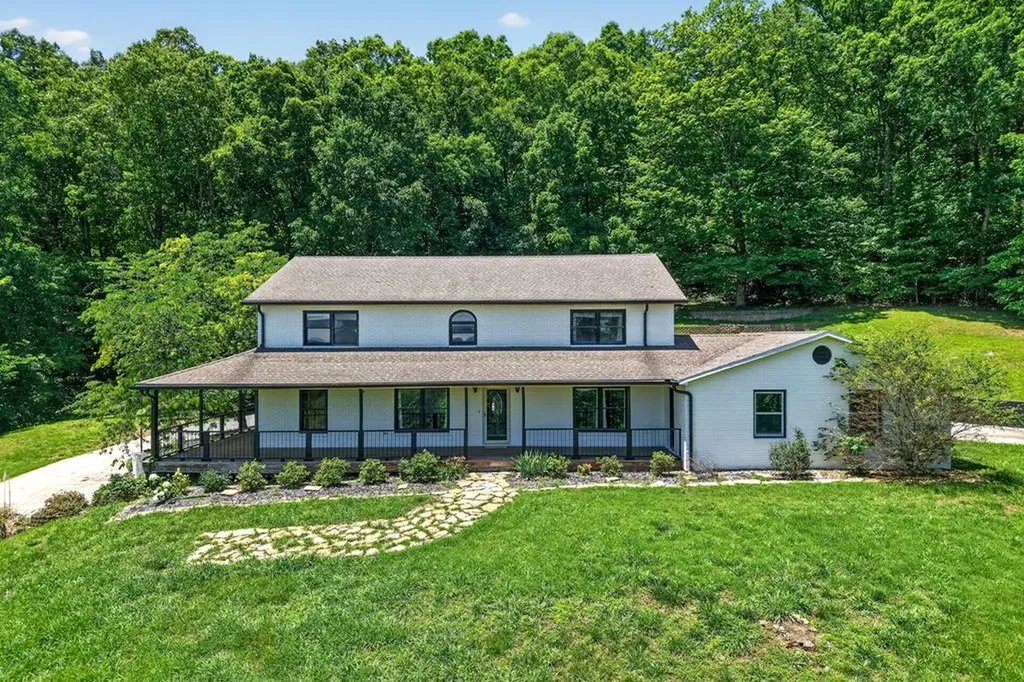 721 Valley Drive Livingston TN 38570