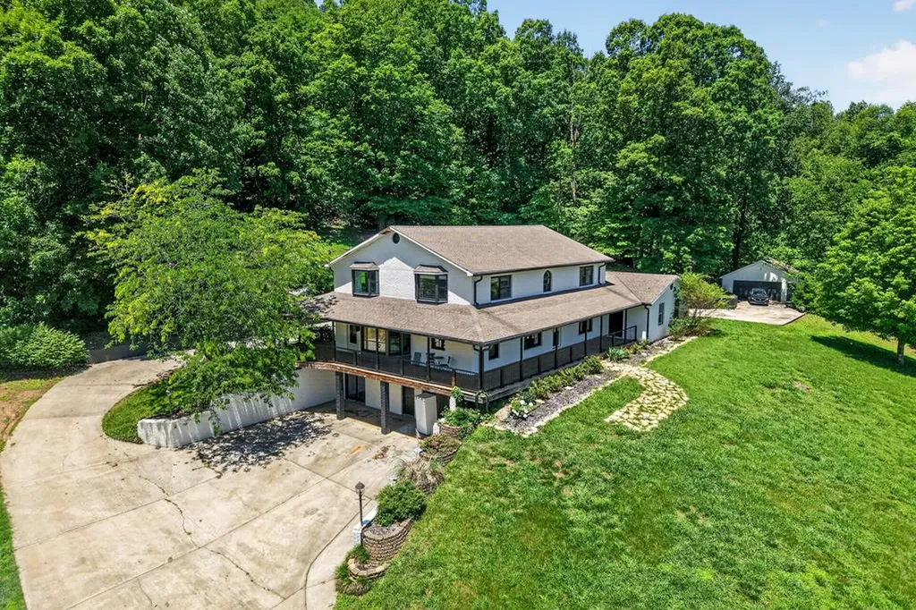 721 Valley Drive Livingston TN 38570