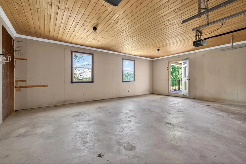 721 Valley Drive Livingston TN 38570