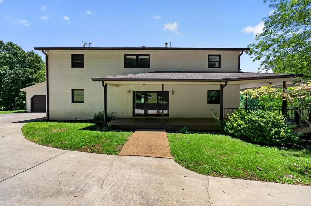 721 Valley Drive Livingston TN 38570