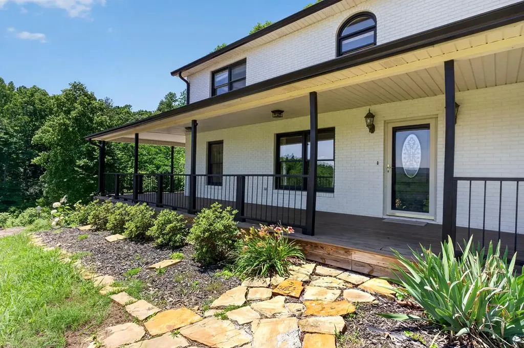 721 Valley Drive Livingston TN 38570