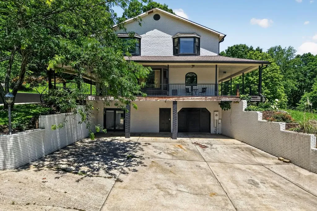 721 Valley Drive Livingston TN 38570
