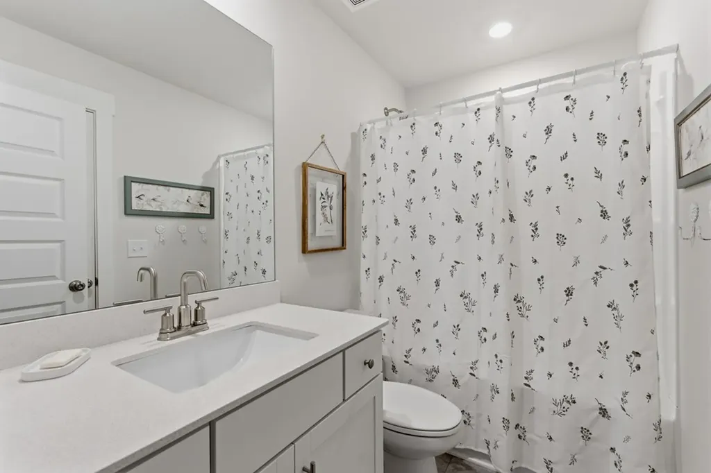 878 Nightingale Avenue Hendersonville TN 37075
