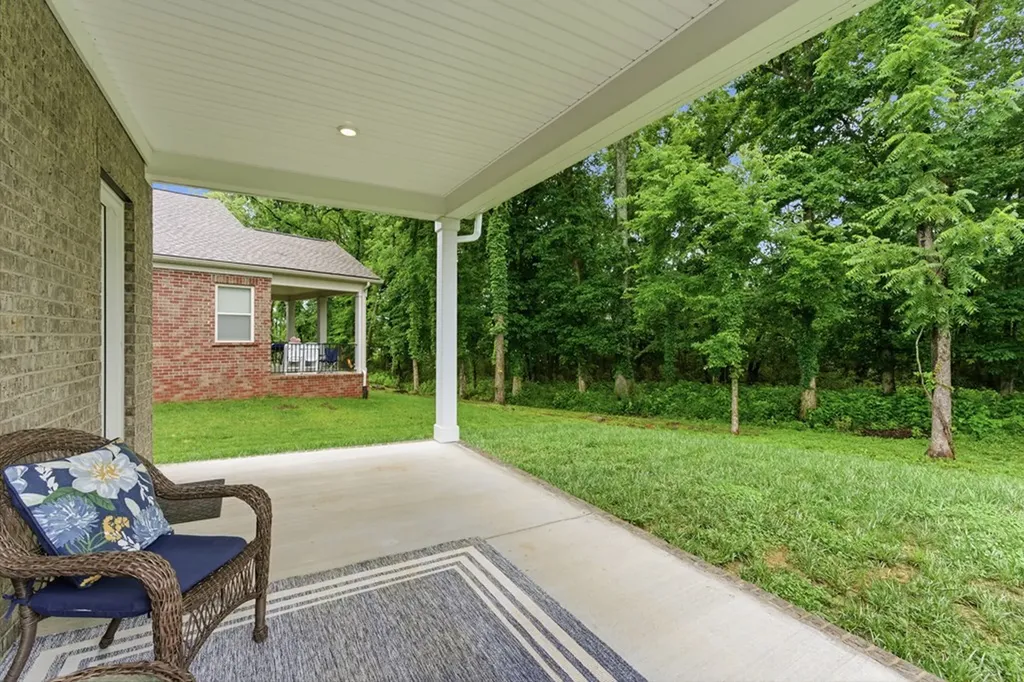 878 Nightingale Avenue Hendersonville TN 37075