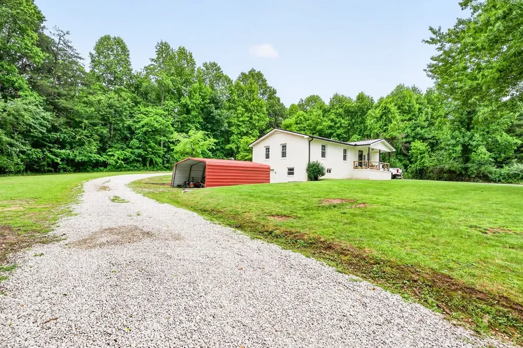 520 Phifer Mine Road Spencer TN 38585
