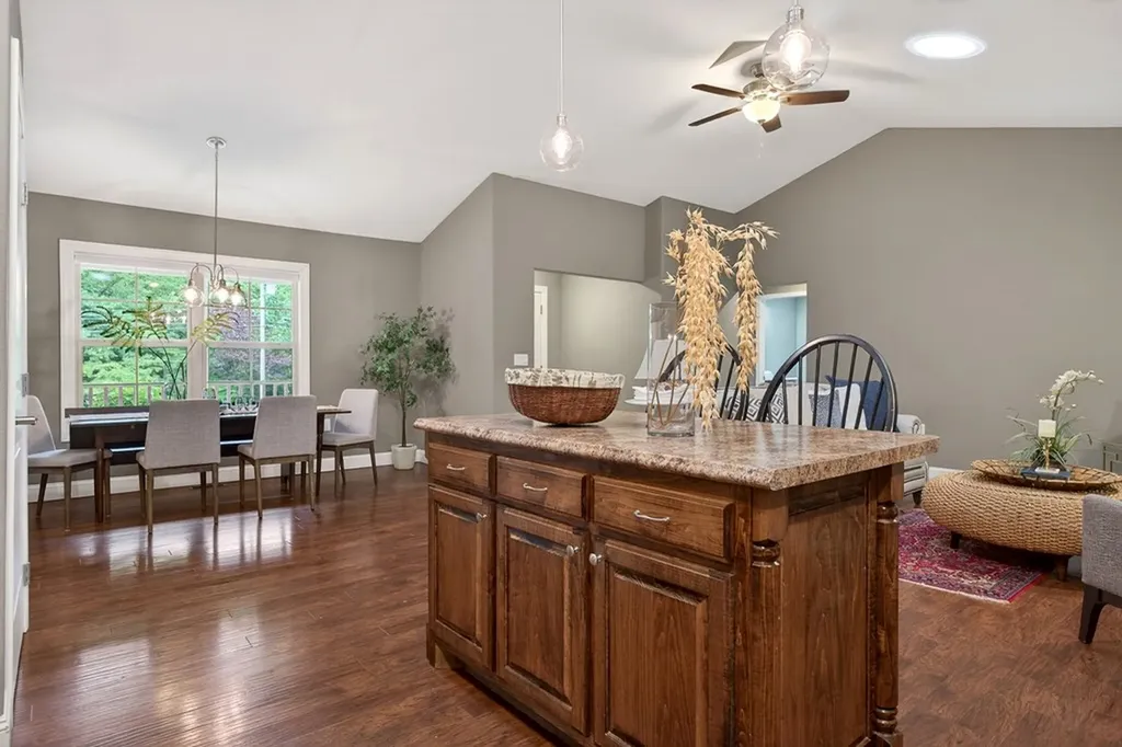 2689 Spruce Loop Crossville TN 38555