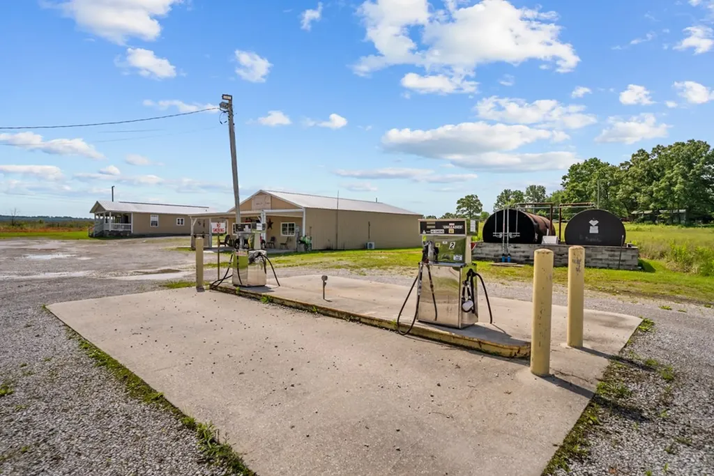 1424 Bellview Road Pikeville TN 37367