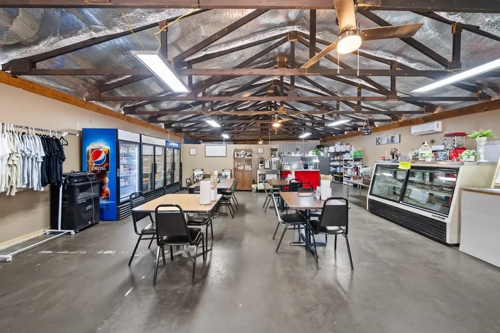 1424 Bellview Road Pikeville TN 37367