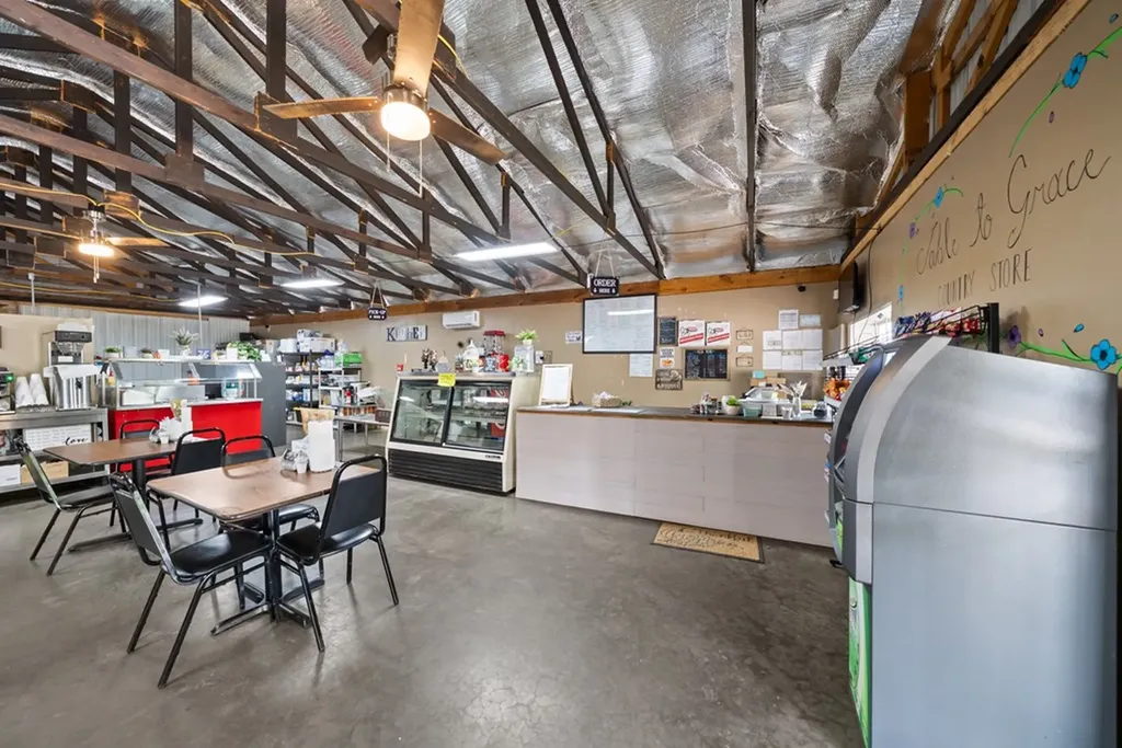 1424 Bellview Road Pikeville TN 37367