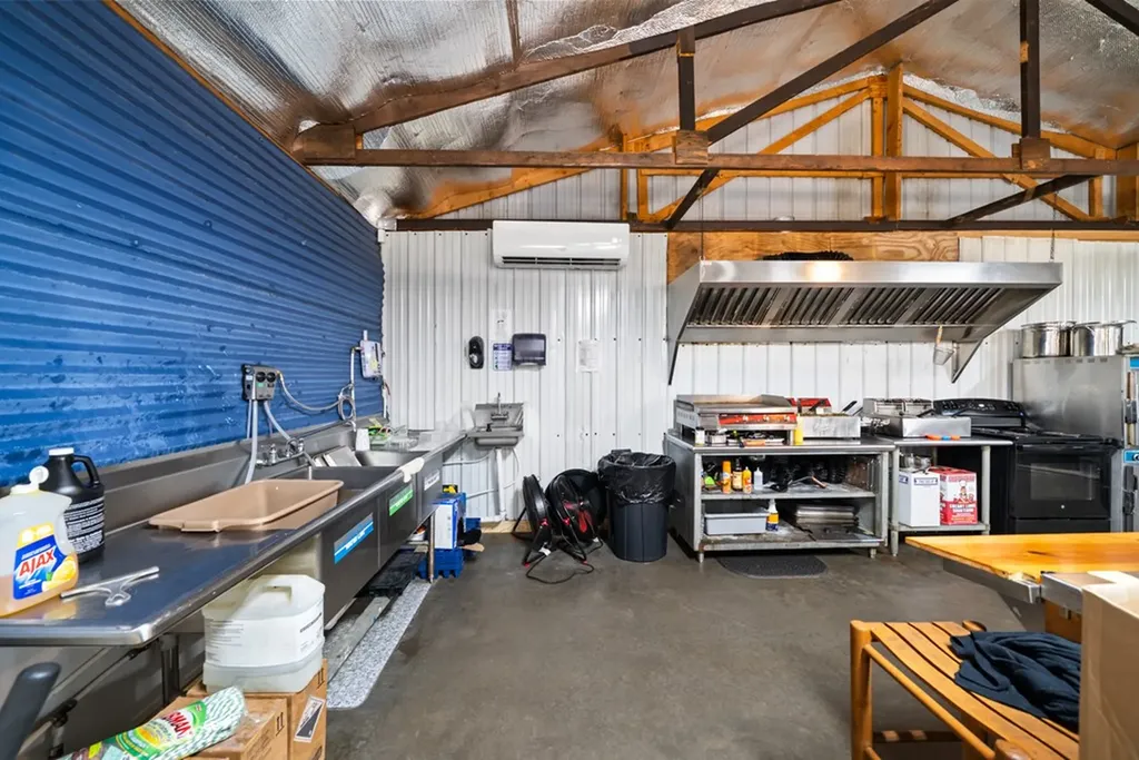 1424 Bellview Road Pikeville TN 37367