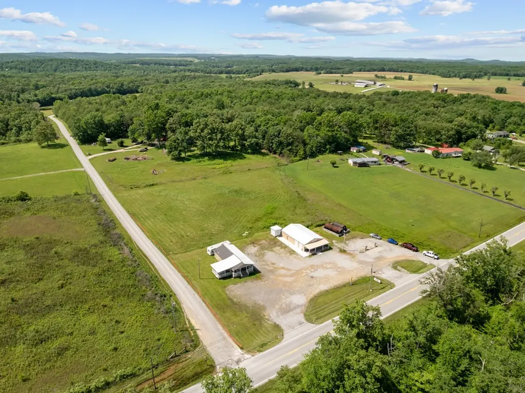 1424 Bellview Road Pikeville TN 37367