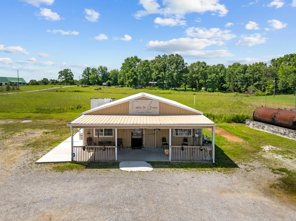 1424 Bellview Road Pikeville TN 37367