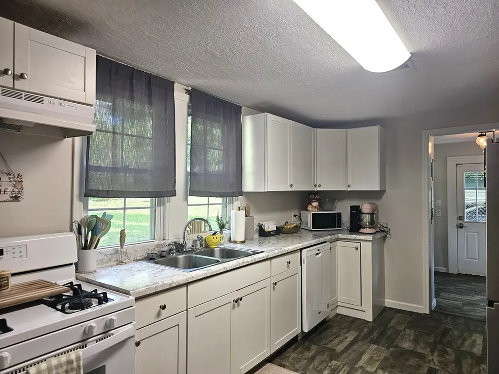 124 Andersonst Sparta TN 38583