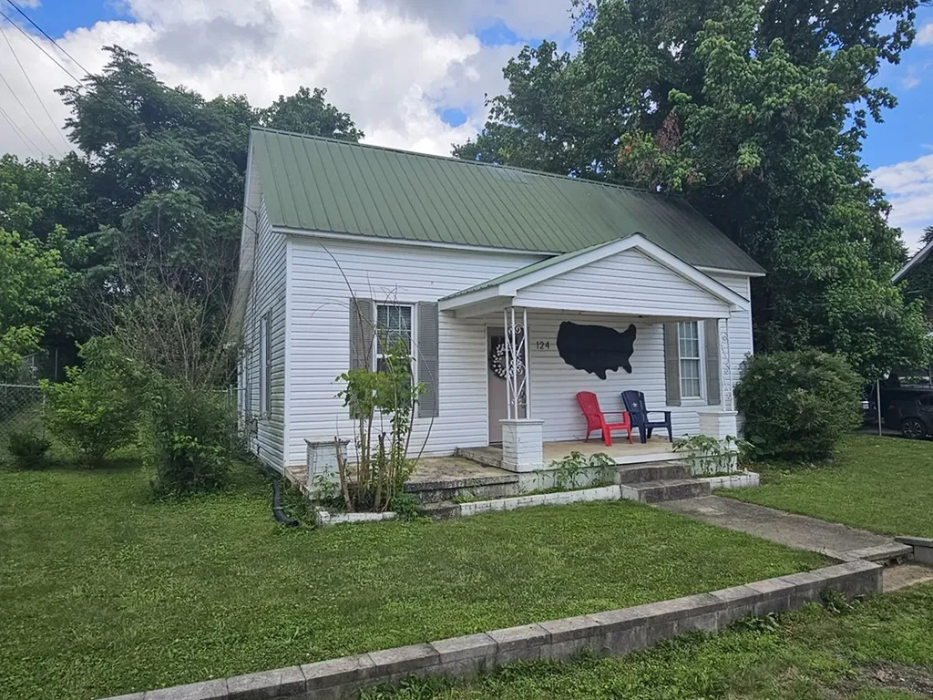 124 Andersonst Sparta TN 38583