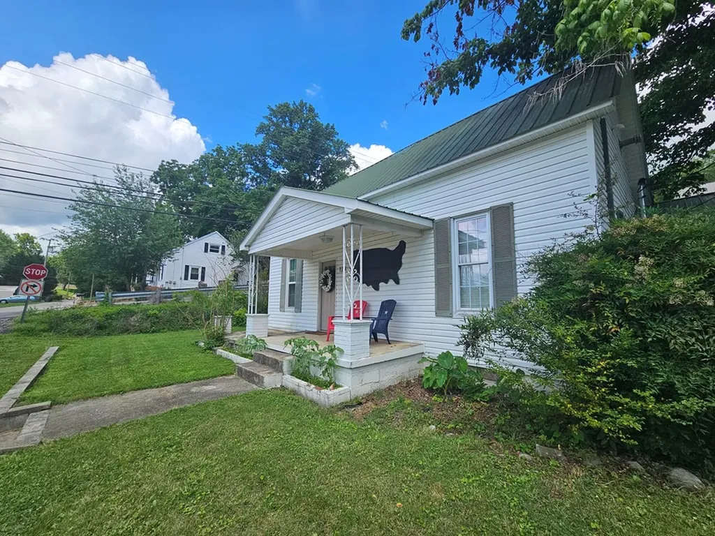 124 Andersonst Sparta TN 38583