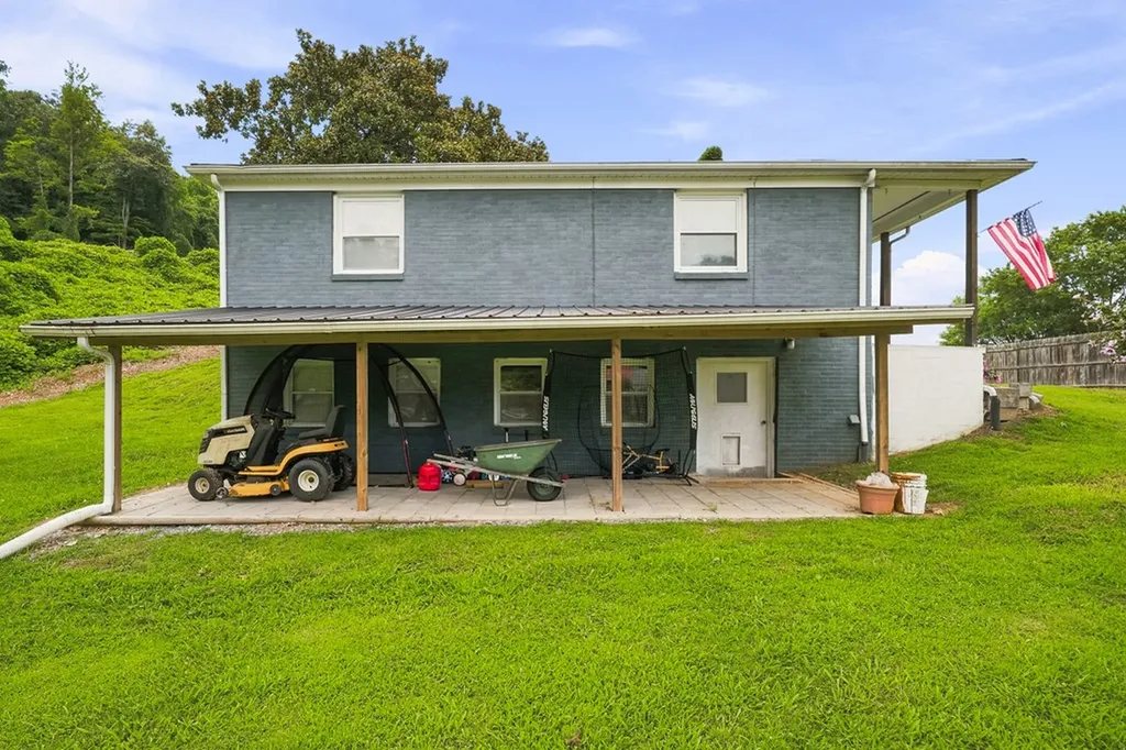 307 Miller Street Livingston TN 38570