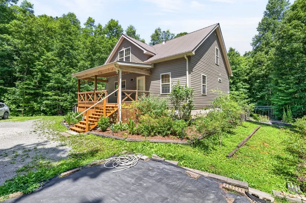 1007 Parkstown Extension Wilder TN 38589