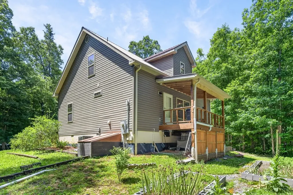 1007 Parkstown Extension Wilder TN 38589