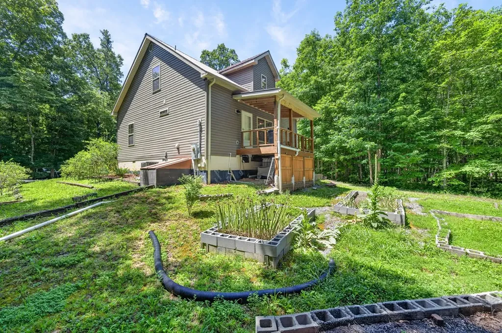1007 Parkstown Extension Wilder TN 38589