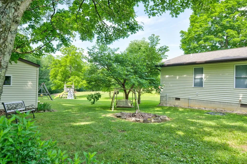 129 Melton Lane Monterey TN 38574
