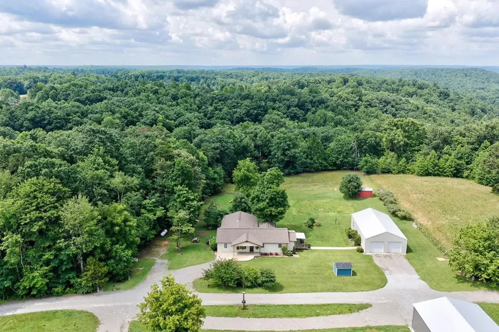 129 Melton Lane Monterey TN 38574