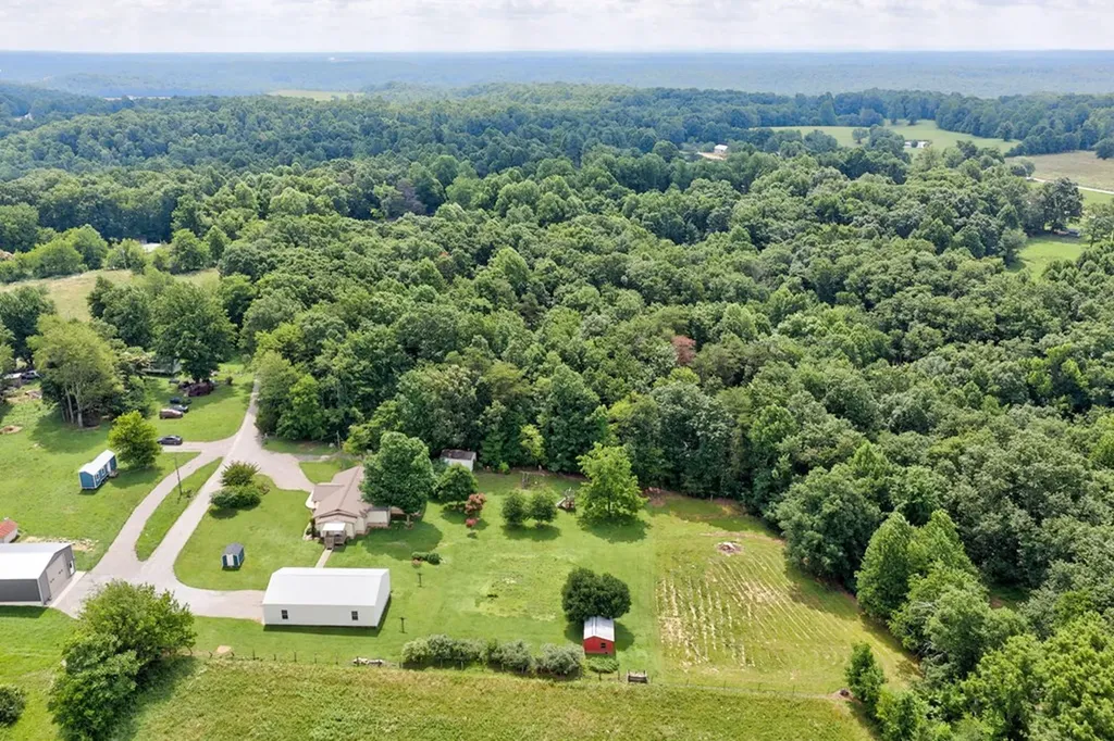 129 Melton Lane Monterey TN 38574