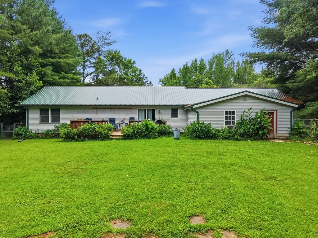 330 Deerfield Road Sparta TN 38583