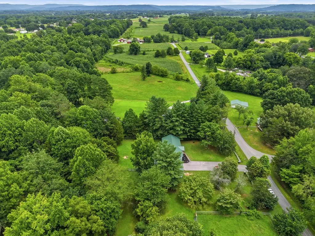 330 Deerfield Road Sparta TN 38583