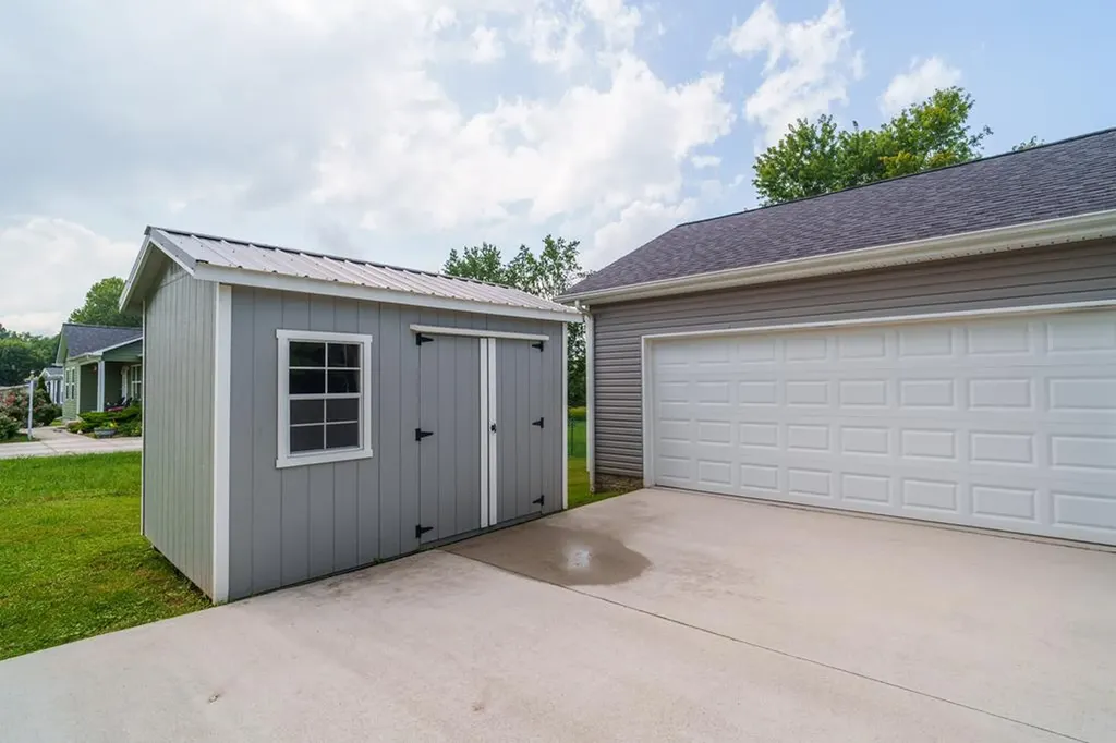 153 Chestnut Street Baxter TN 38544-4417