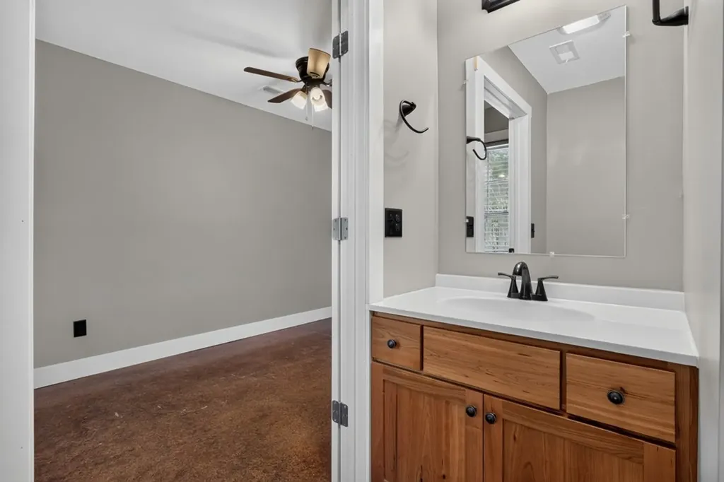 259 Jim Warren Road Mcminnville TN 37110