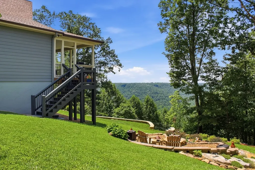 583 SW Cliff Park Road Monterey TN 38574