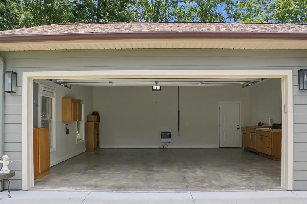 583 SW Cliff Park Road Monterey TN 38574