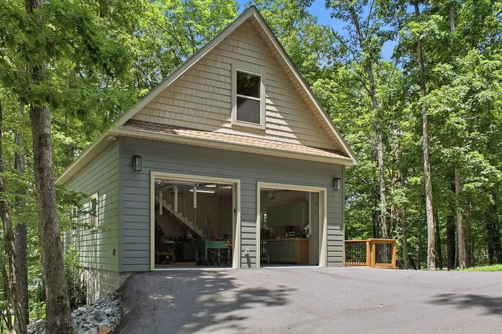 583 SW Cliff Park Road Monterey TN 38574