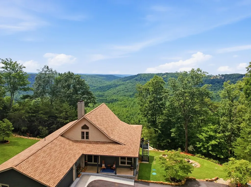 583 SW Cliff Park Road Monterey TN 38574