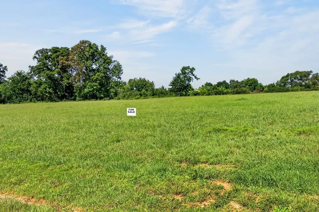 1433 Anna Maria Lane Cookeville TN 38501