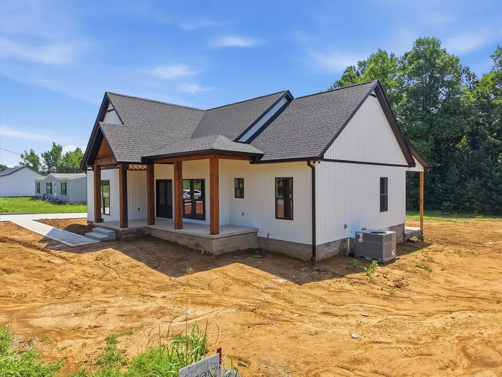 129 Oakley Estates Road Allons TN 38541